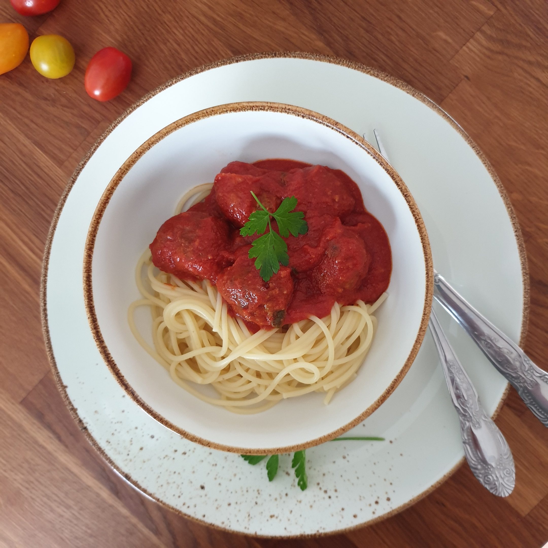 Spaghetti mit Hackbällchen in Tomatensoße – Sylkes Liebelei